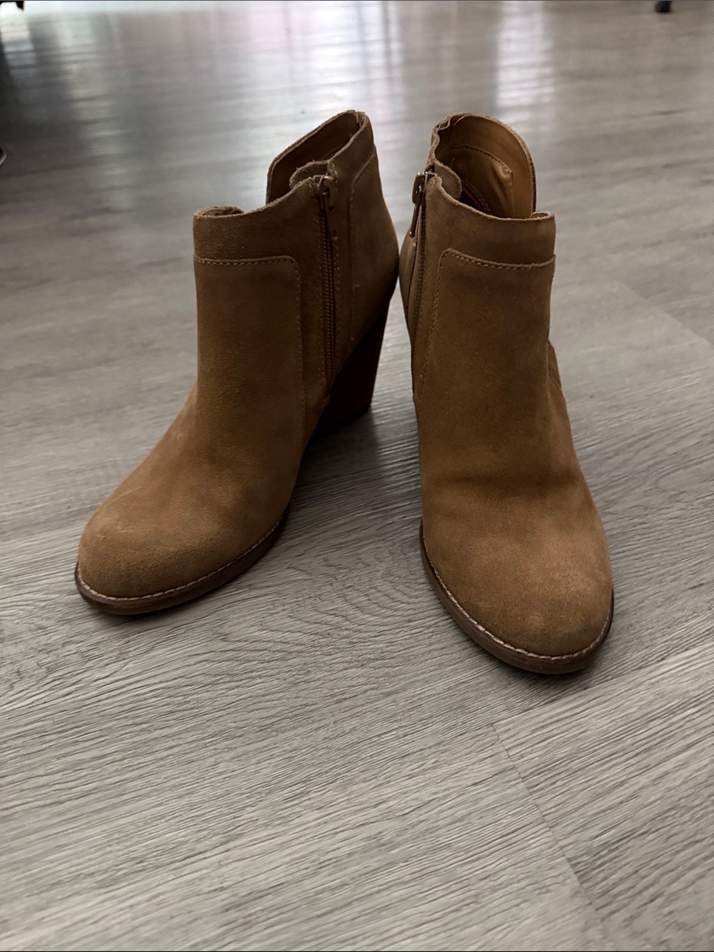 Lucky Brand Suede Wedge Tan Ankle Boots Sz 7.5 EUC